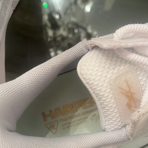 Under Armour Mens Harper 6 Low ST Baseball Cleats white gold size 9 brand new - Picture 7 of 8